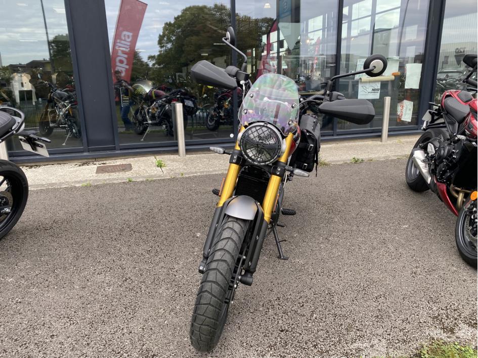 TRIUMPH Scrambler 400 X