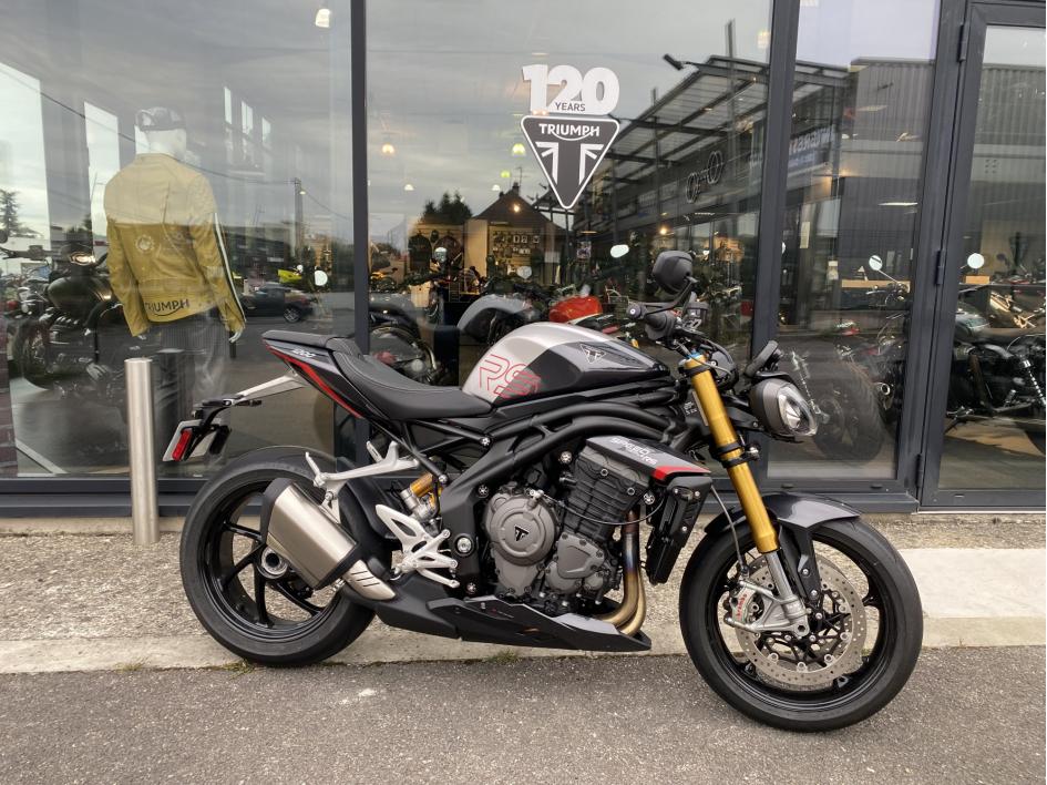 TRIUMPH SPEED TRIPLE 1200 RS