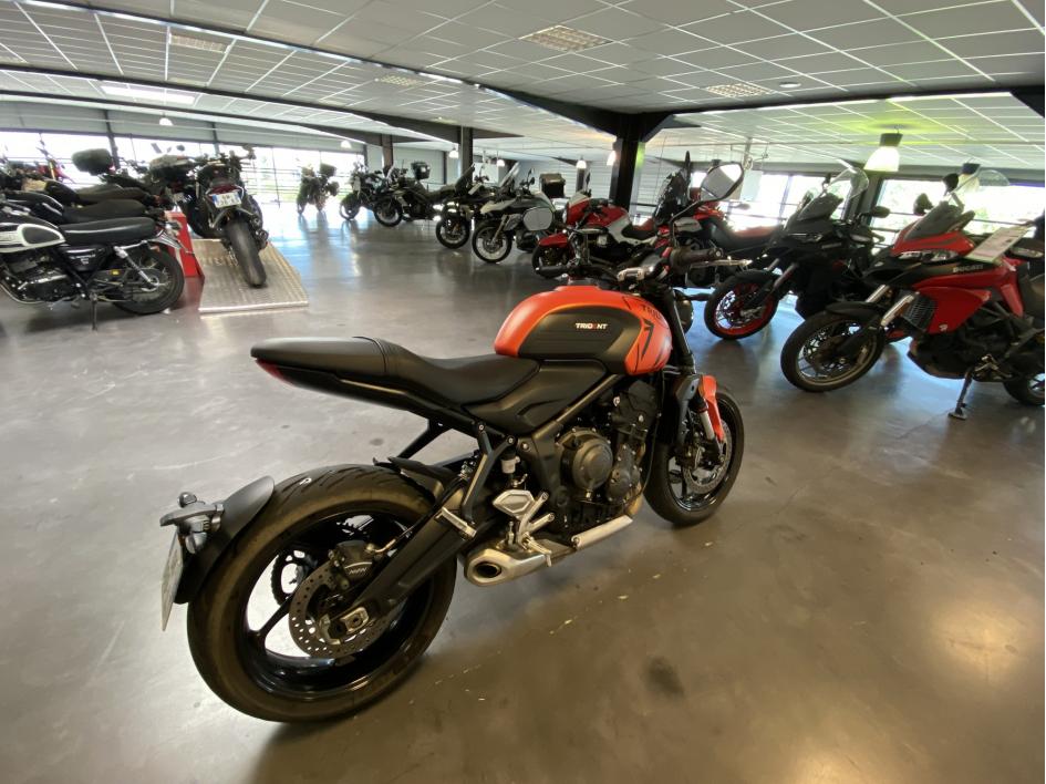 TRIUMPH TRIDENT 660