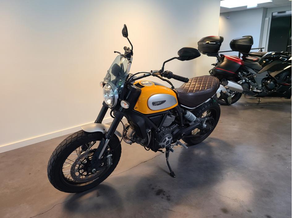DUCATI SCRAMBLER 800 classic