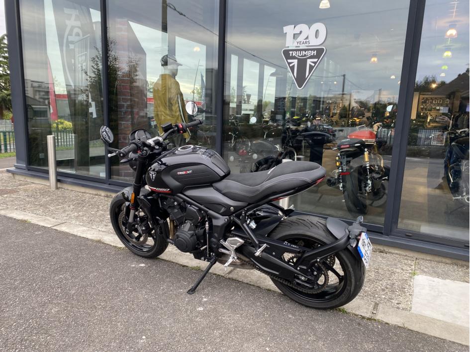 TRIUMPH TRIDENT 660