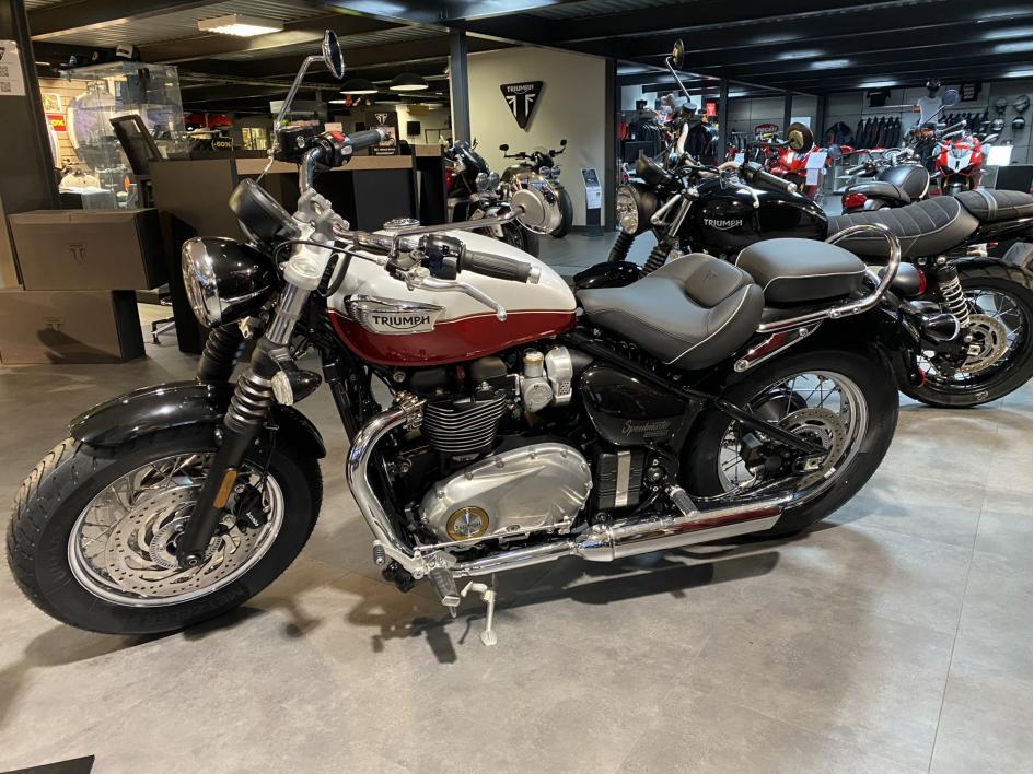 TRIUMPH BONNEVILLE SPEEDMASTER 1200