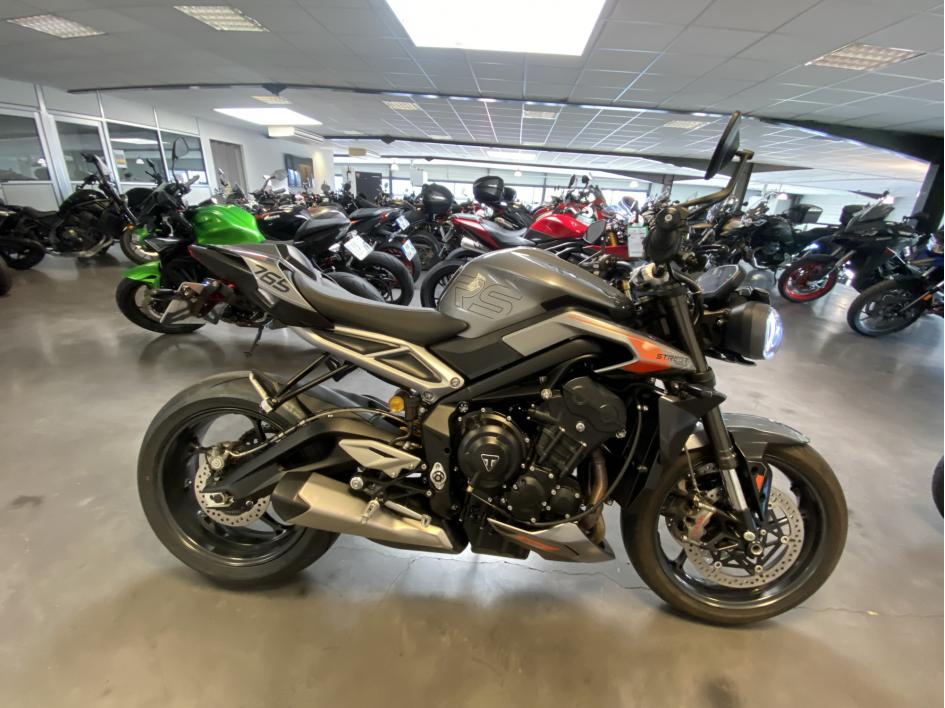 TRIUMPH STREET TRIPLE 765 RS