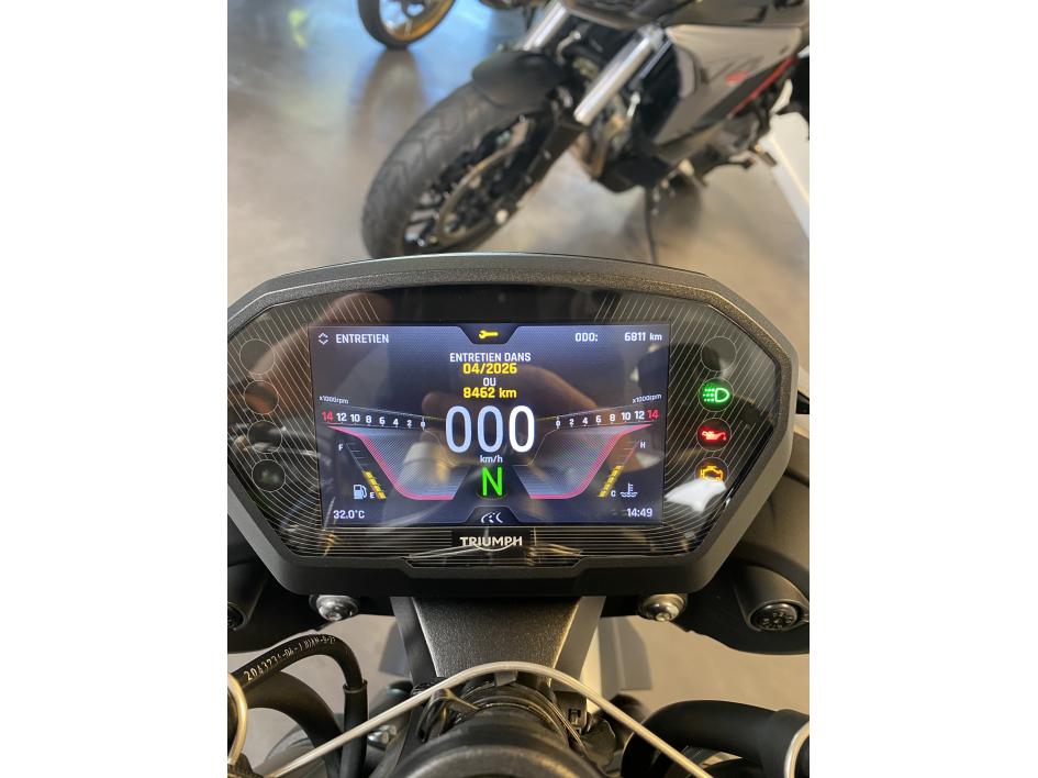 TRIUMPH STREET TRIPLE 765 RS