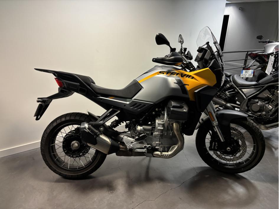 MOTO GUZZI STELVIO