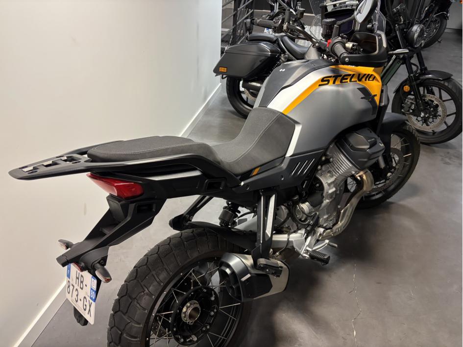 MOTO GUZZI STELVIO