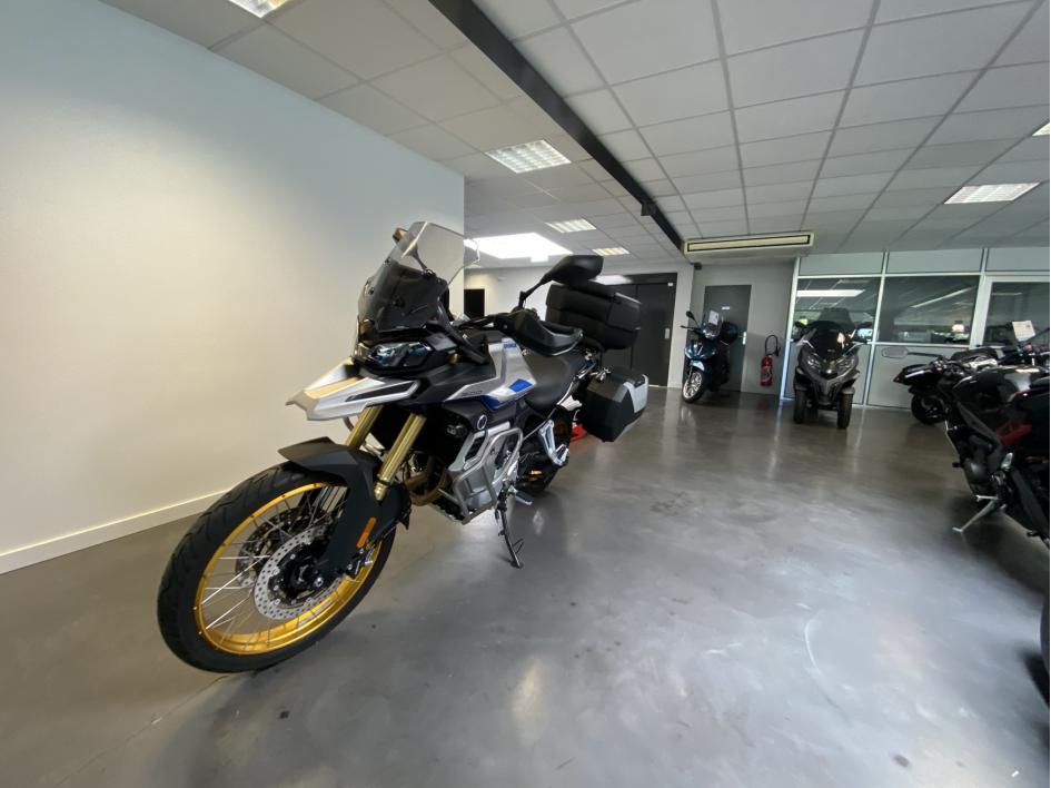 VOGE DS900x