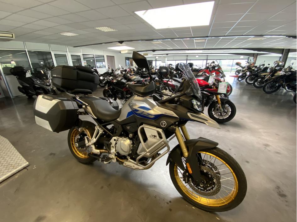 VOGE DS900x