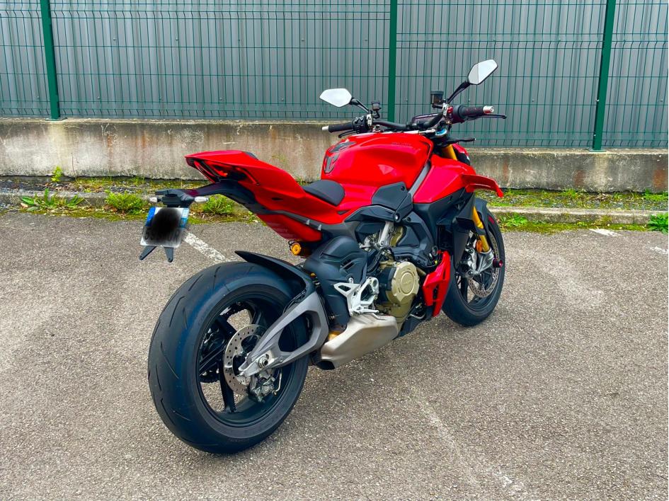 DUCATI STREETFIGHTER V4S