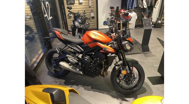 TRIUMPH STREET TRIPLE 765 R