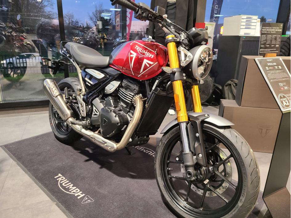 TRIUMPH SPEED 400