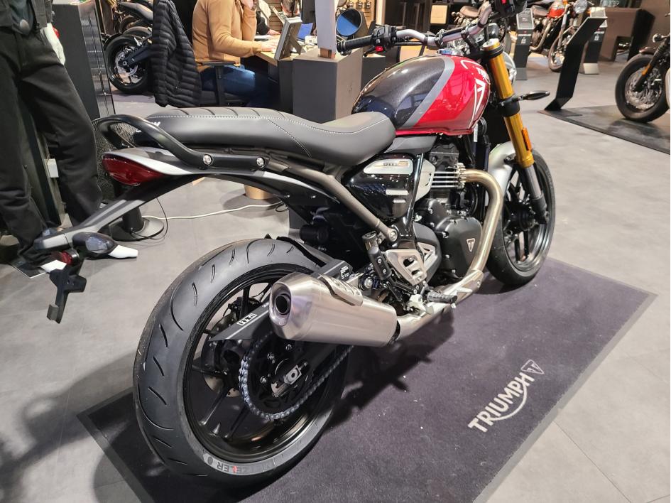 TRIUMPH SPEED 400