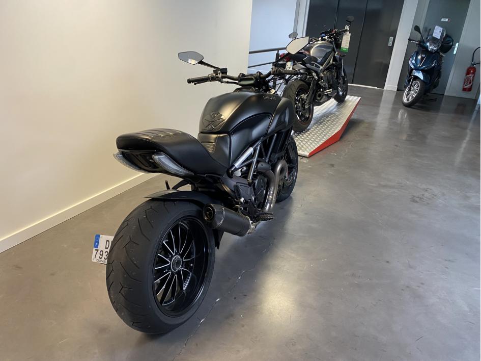 DUCATI DIAVEL DARK