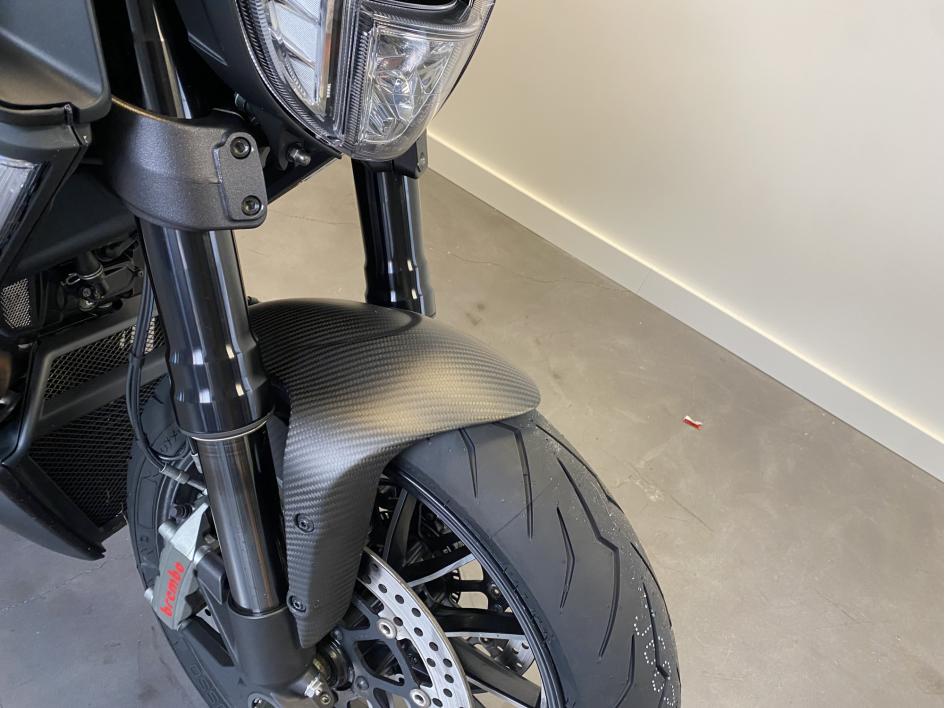 DUCATI DIAVEL DARK