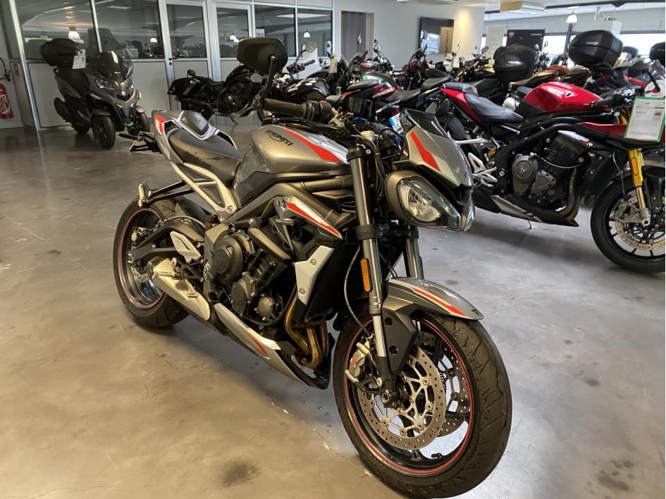TRIUMPH STREET TRIPLE 765 RS