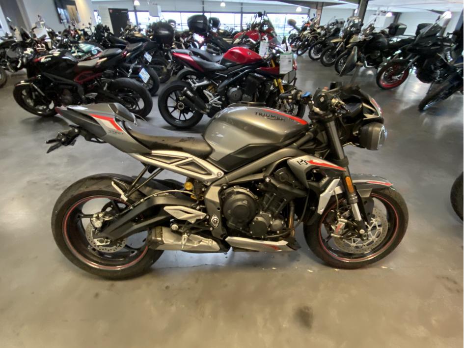 TRIUMPH STREET TRIPLE 765 RS