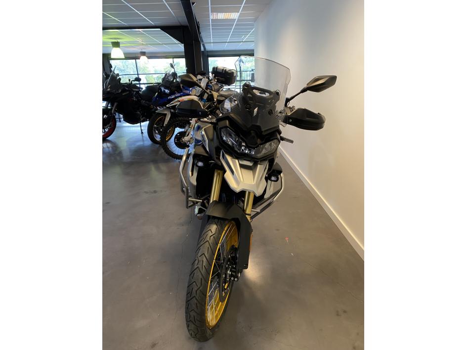 VOGE DS900X