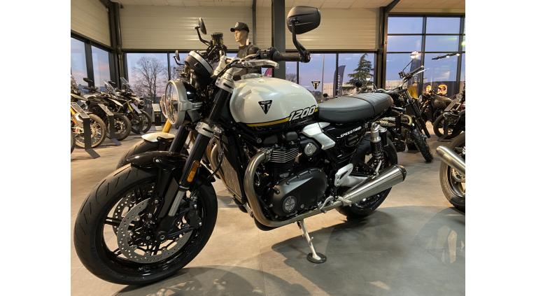 TRIUMPH SPEED TWIN 1200
