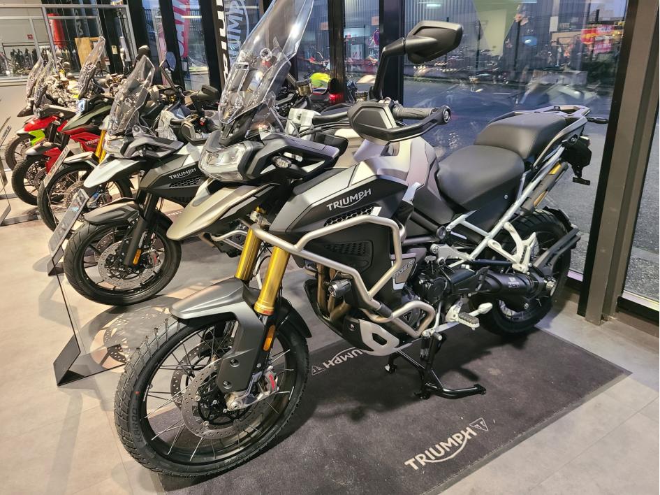 TRIUMPH TIGER 1200 RALLY EXPLORER