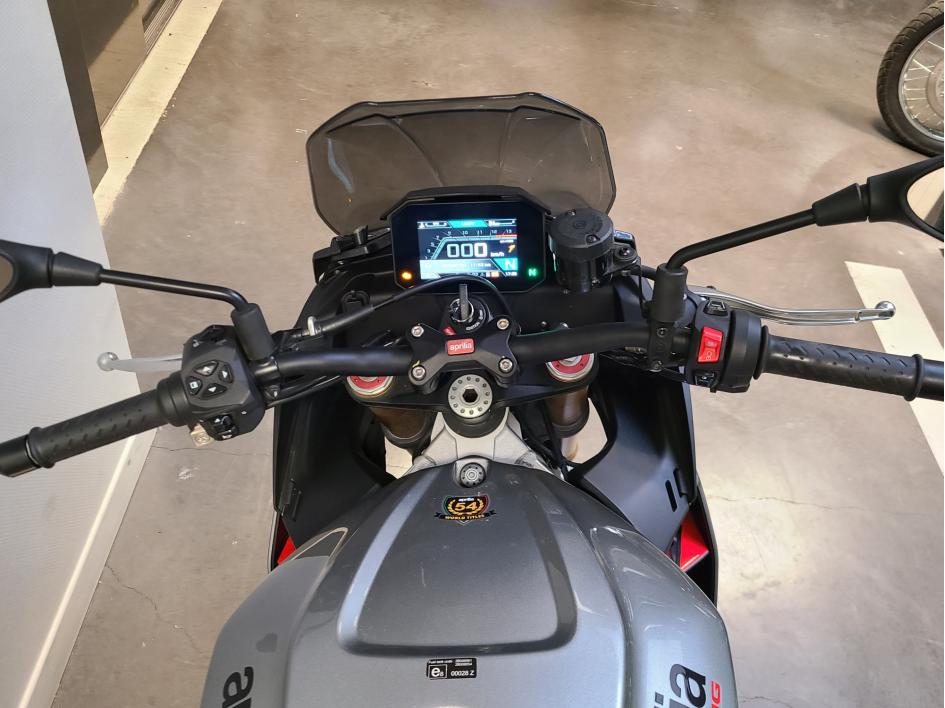 APRILIA TUONO 1100 V4