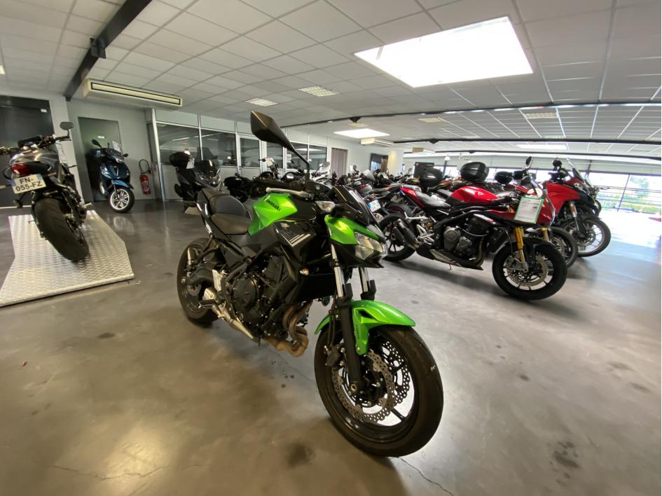 KAWASAKI Z650 