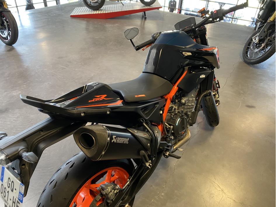 KTM 890 DUKE R