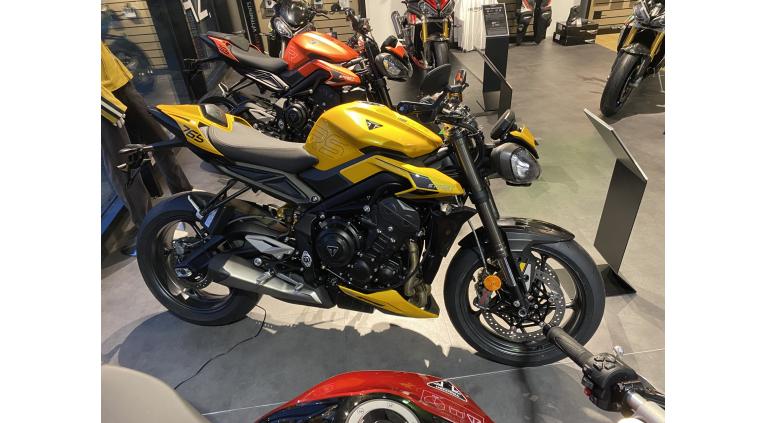 TRIUMPH STREET TRIPLE 765 RS