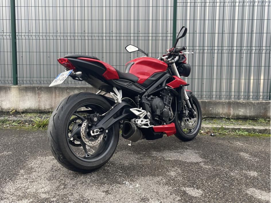 TRIUMPH STREET TRIPLE 660 S