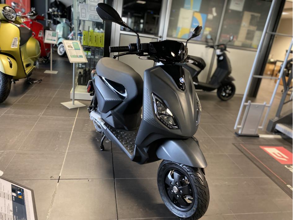 PIAGGIO 1 ACTIVE