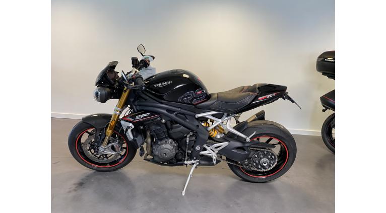 TRIUMPH SPEED TRIPLE 1200 RS