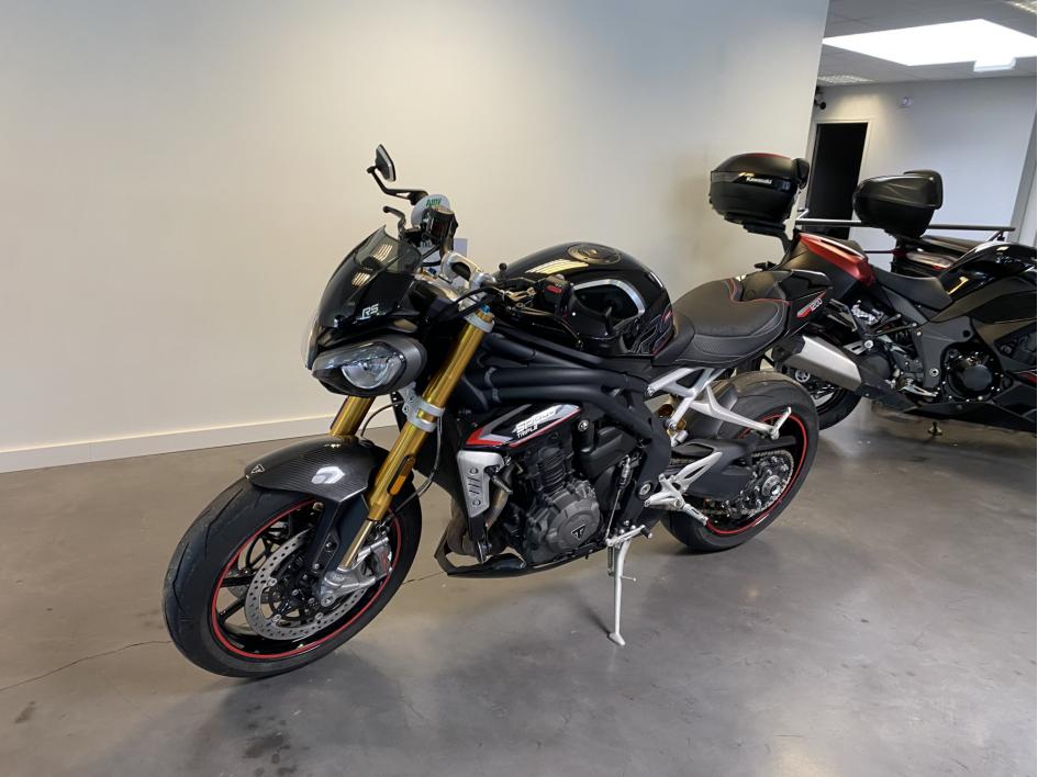 TRIUMPH SPEED TRIPLE 1200 RS