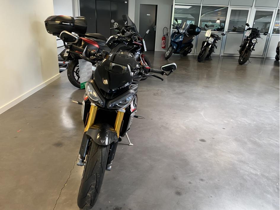 TRIUMPH SPEED TRIPLE 1200 RS