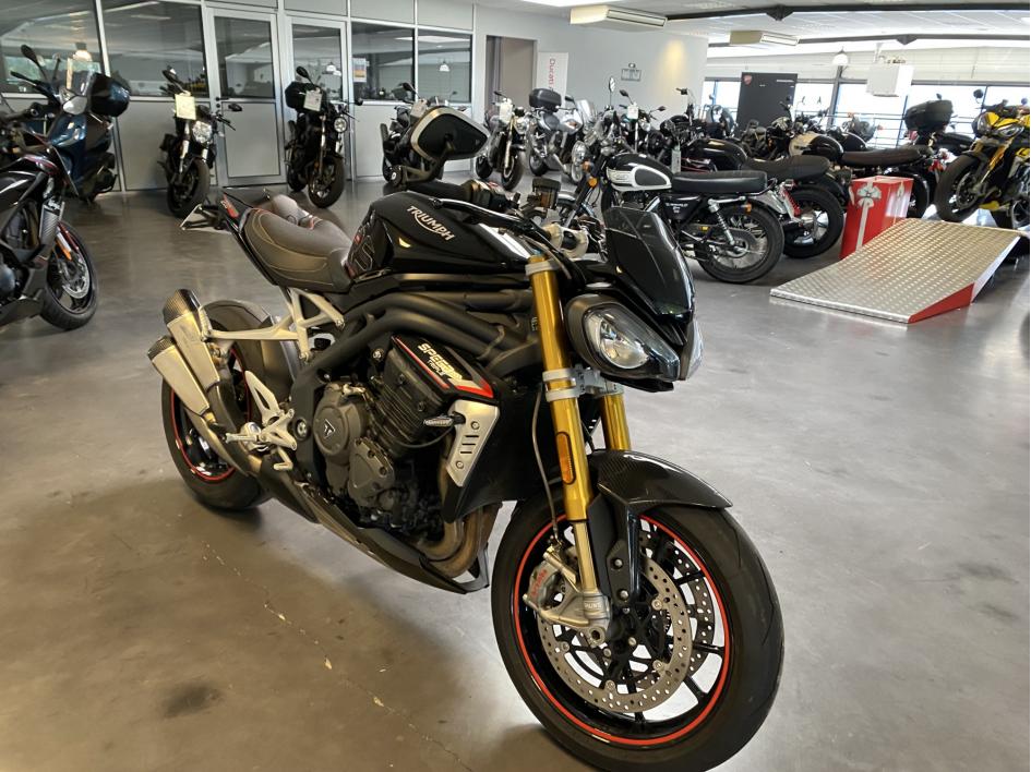 TRIUMPH SPEED TRIPLE 1200 RS