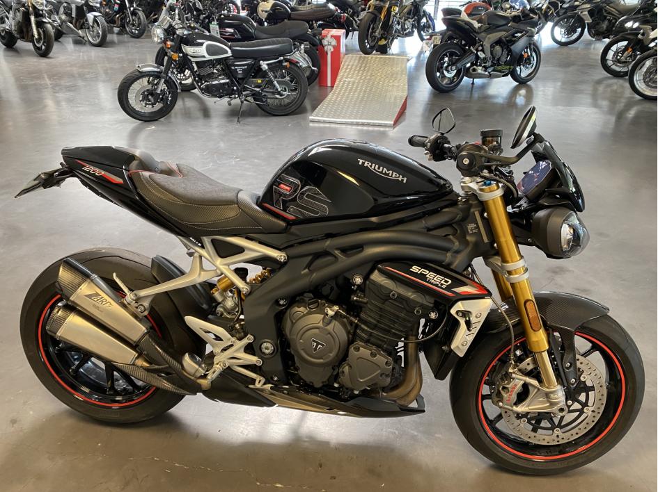 TRIUMPH SPEED TRIPLE 1200 RS