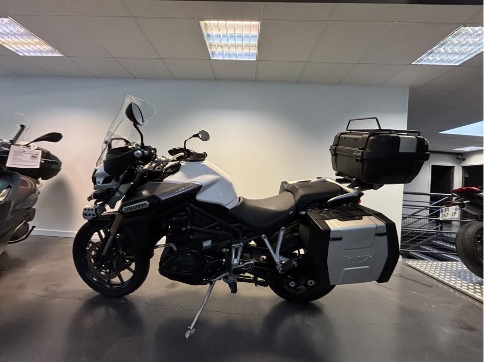 TRIUMPH TIGER 1200 EXPLORER