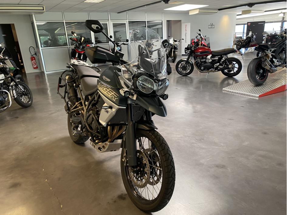 TRIUMPH TIGER 800 XCA