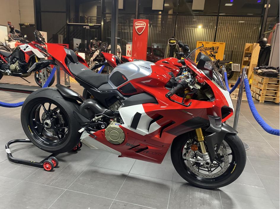 DUCATI PANIGALE V4 R