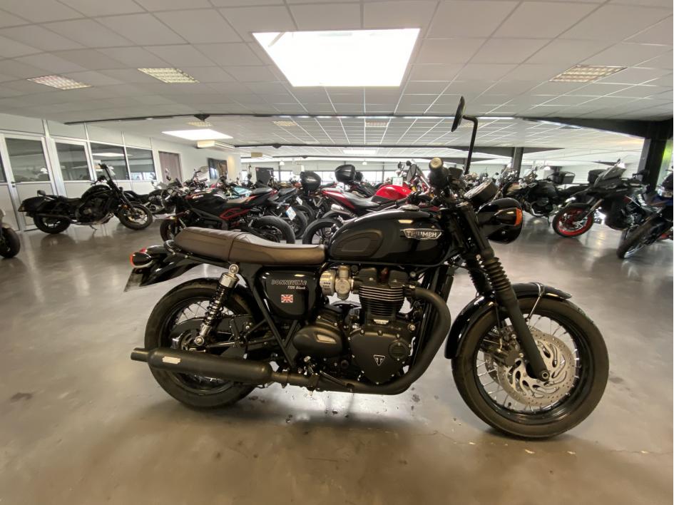 TRIUMPH Bonneville T120 Black