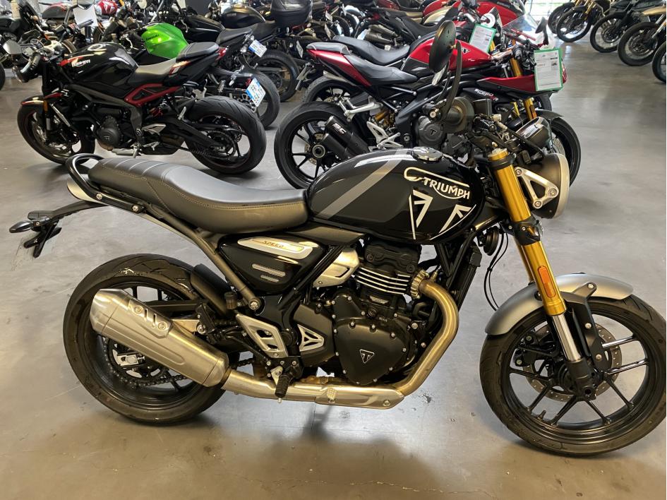 TRIUMPH SPEED 400