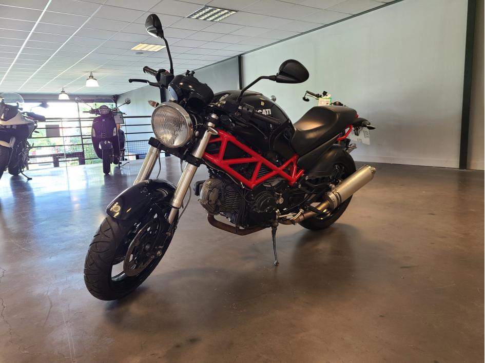 DUCATI 695 MONSTER