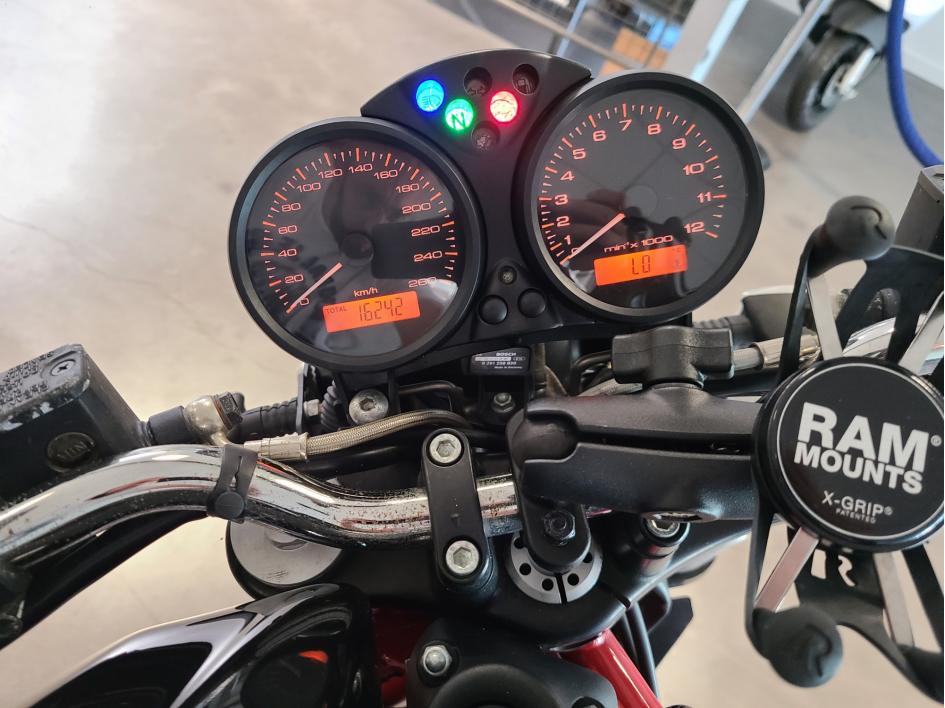 DUCATI 695 MONSTER